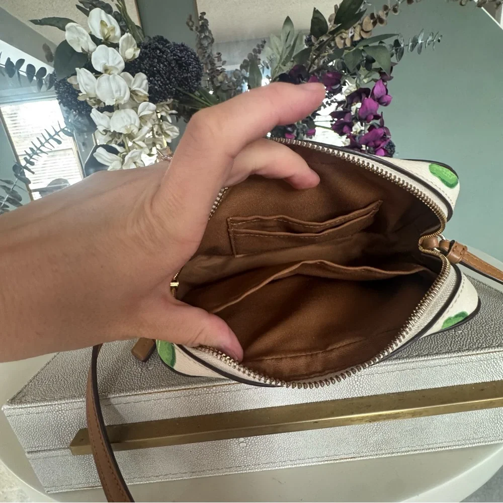 Coach White and Green Lime Crossbody Camera Style Bag - Picture 11 of 16